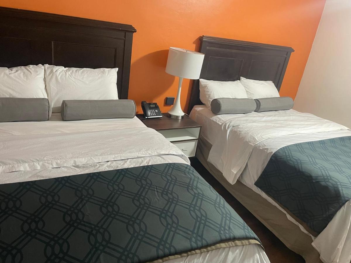 B&j And Hotel 3*