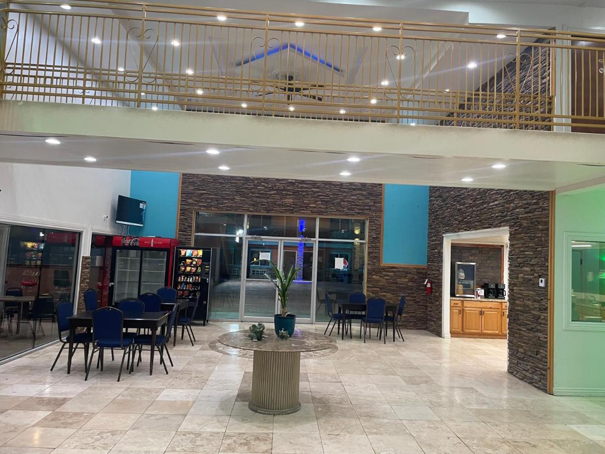 Hotel B&j And