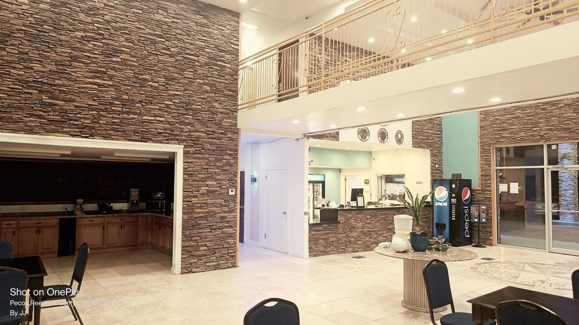 Hotel B&j And 3*