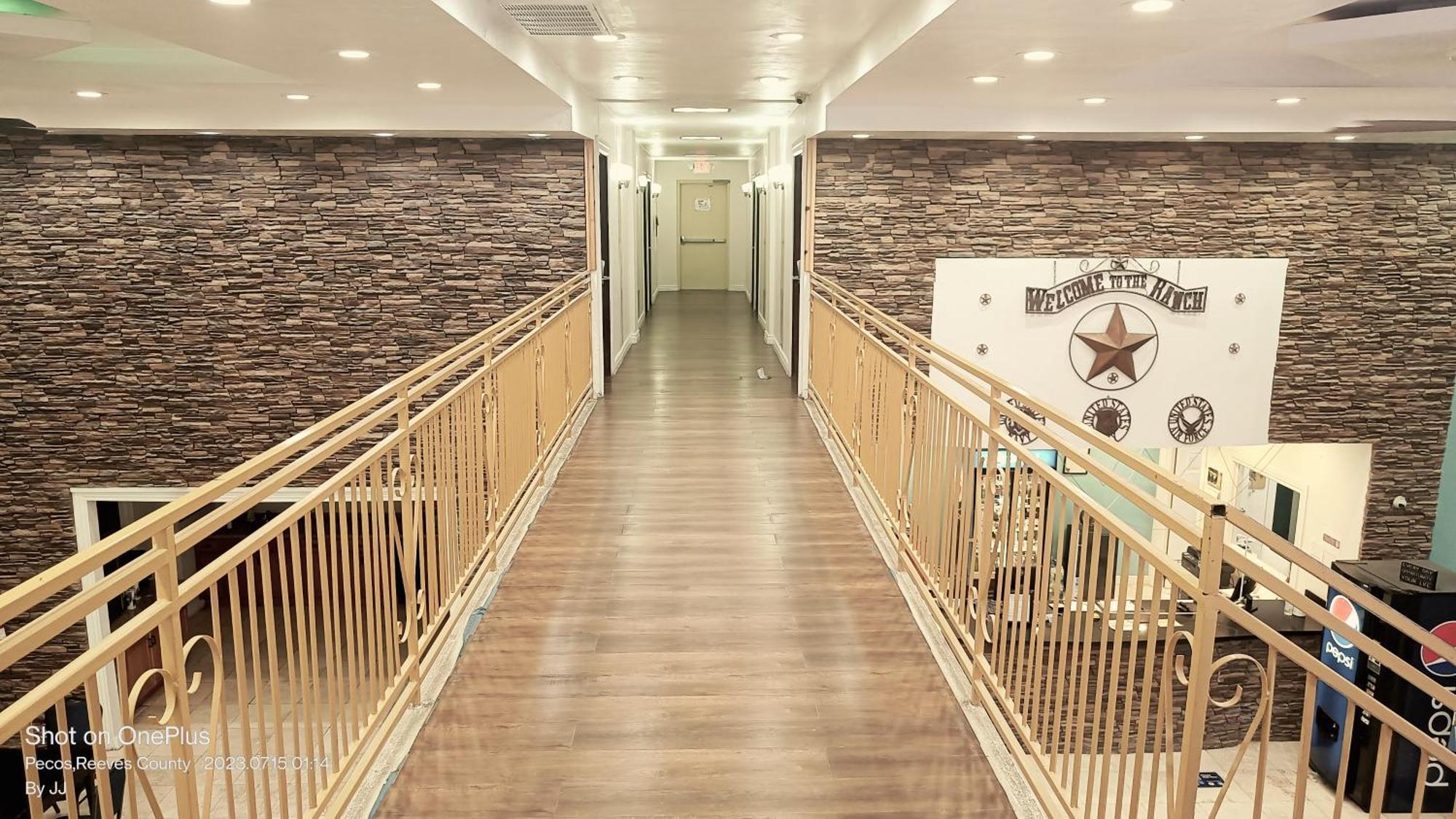 Hotel B&j And 3*